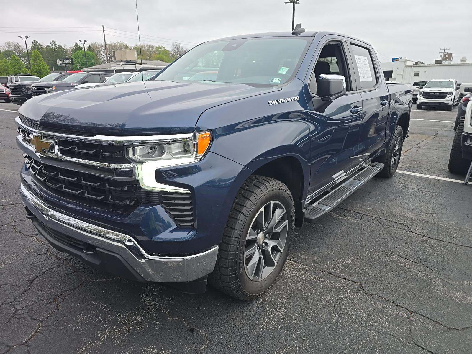 2022 Chevrolet Silverado 1500 LT AWD