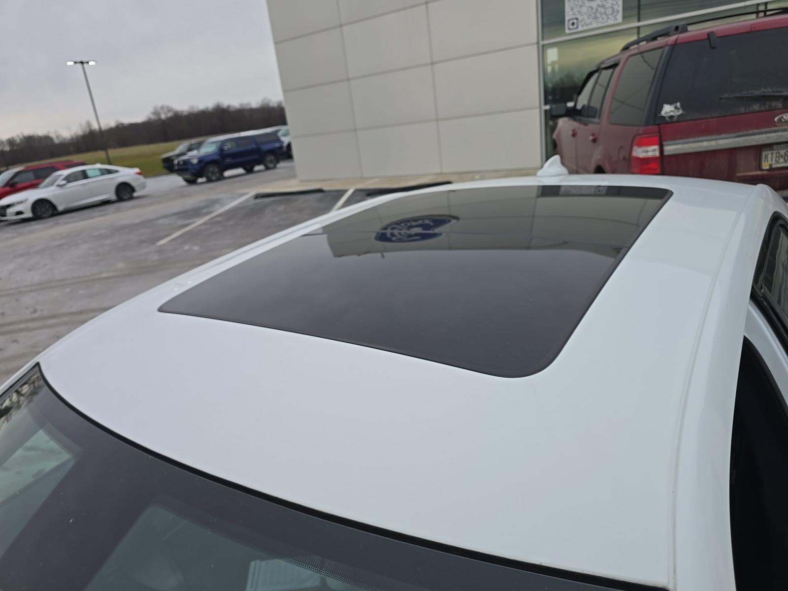 2023 Chrysler 300 C RWD