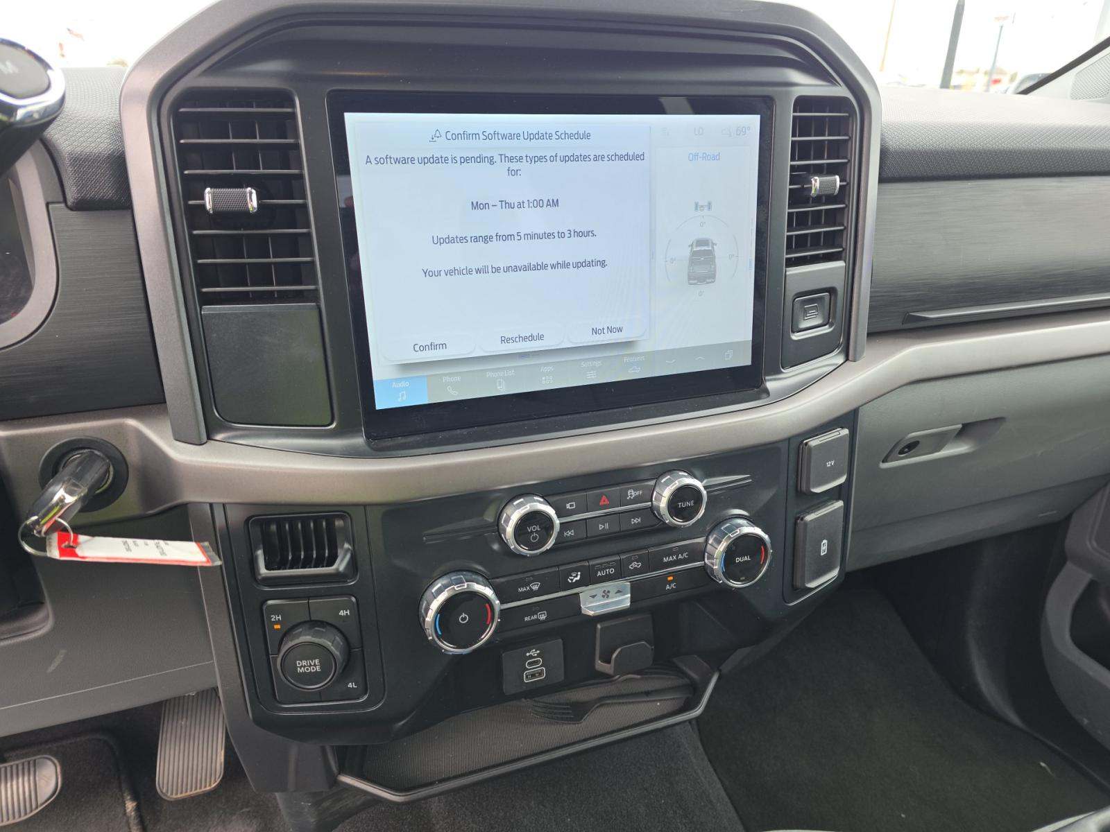 2025 Ford F-150 XLT AWD