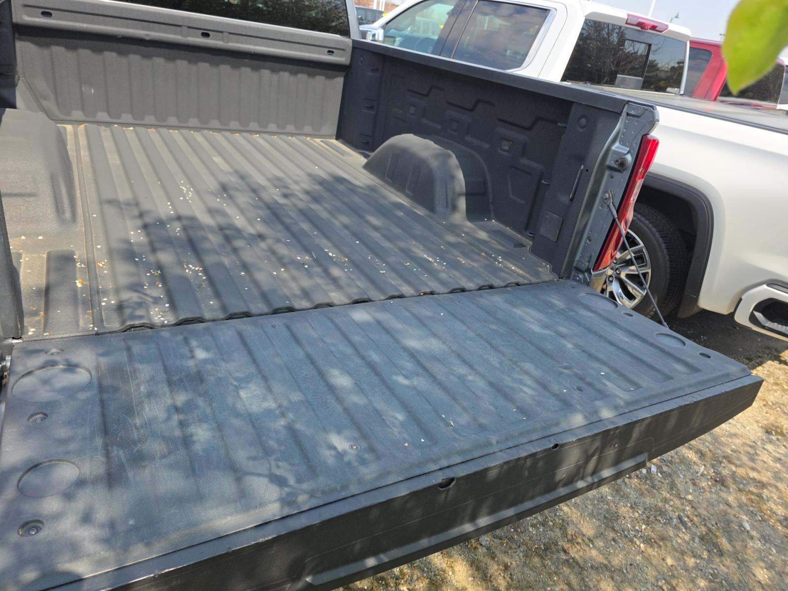 CHEVROLET SILVERADO - 10