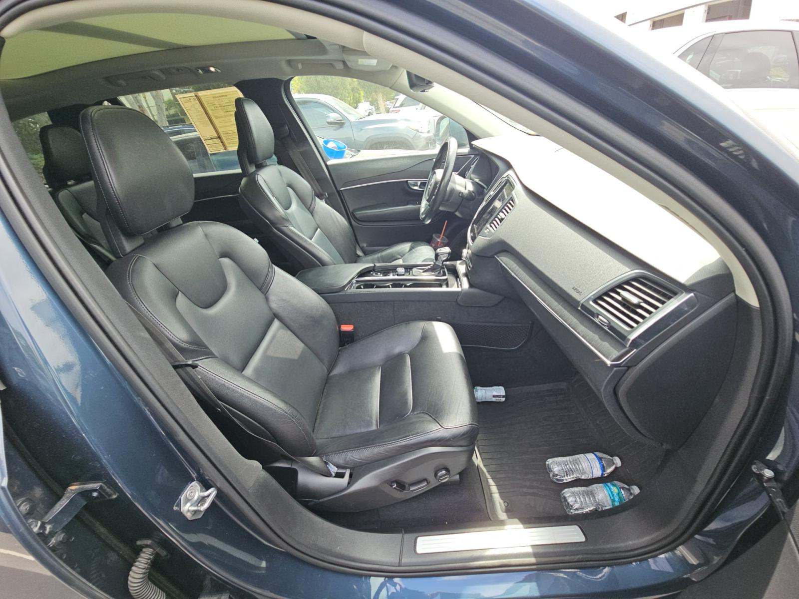 2020 Volvo XC90 T5 Momentum FWD