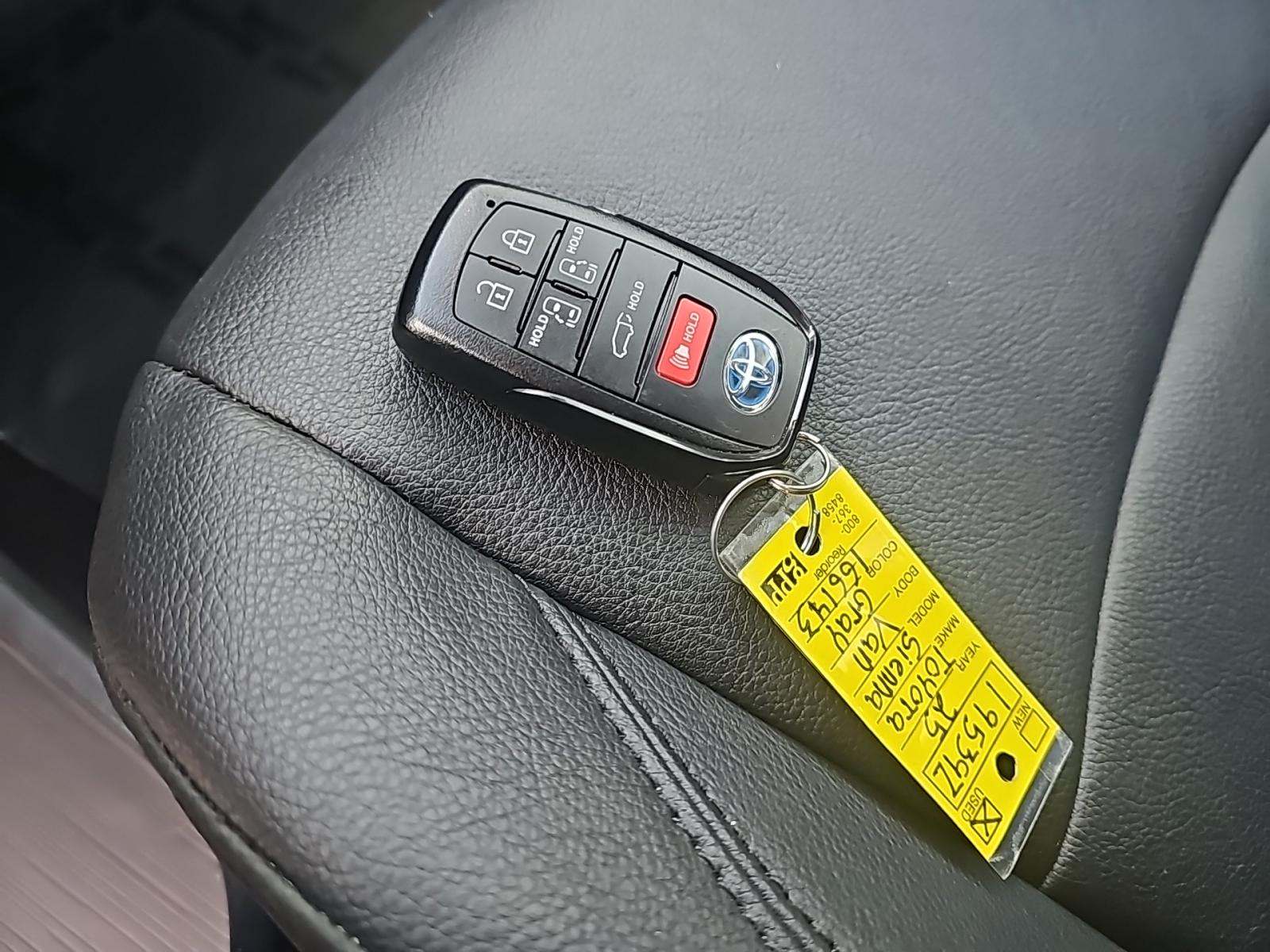 2025 Toyota Sienna XSE AWD