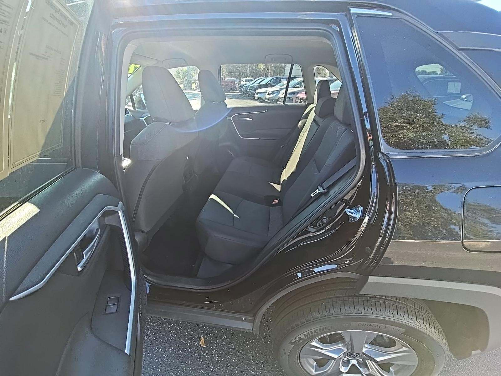 2023 Toyota RAV4 XLE FWD