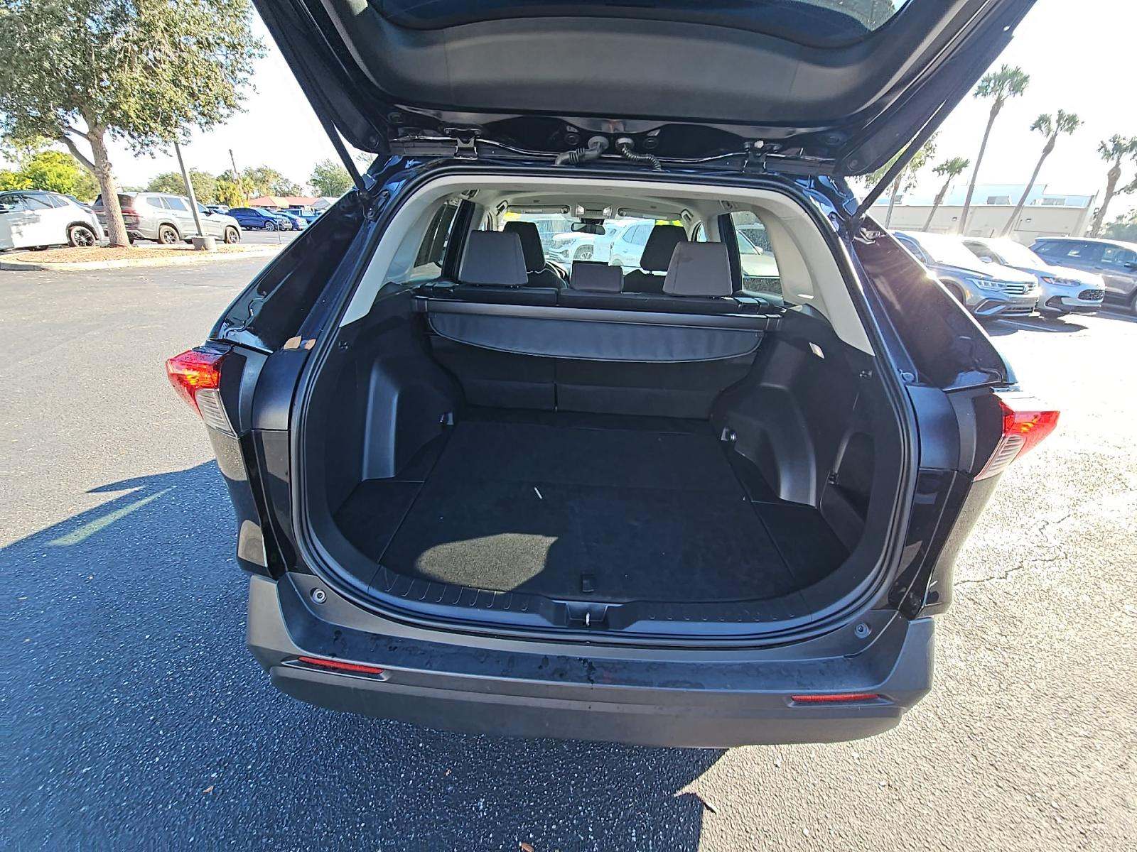 2023 Toyota RAV4 XLE FWD