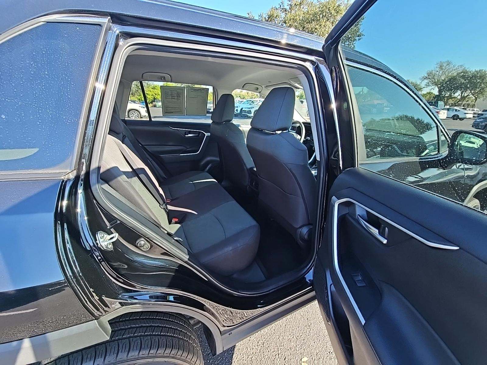 2023 Toyota RAV4 XLE FWD