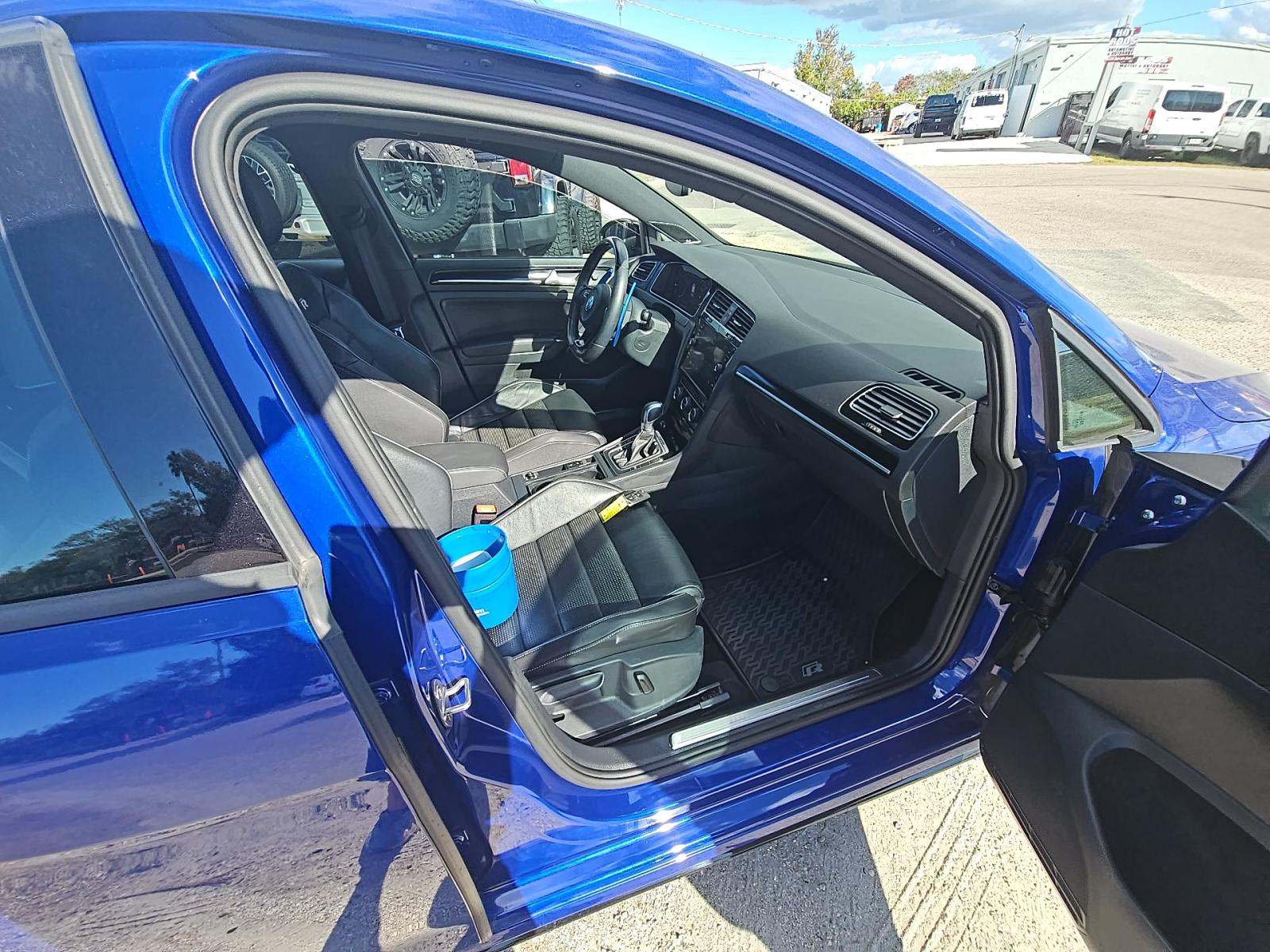 2019 Volkswagen Golf R 2.0T AWD