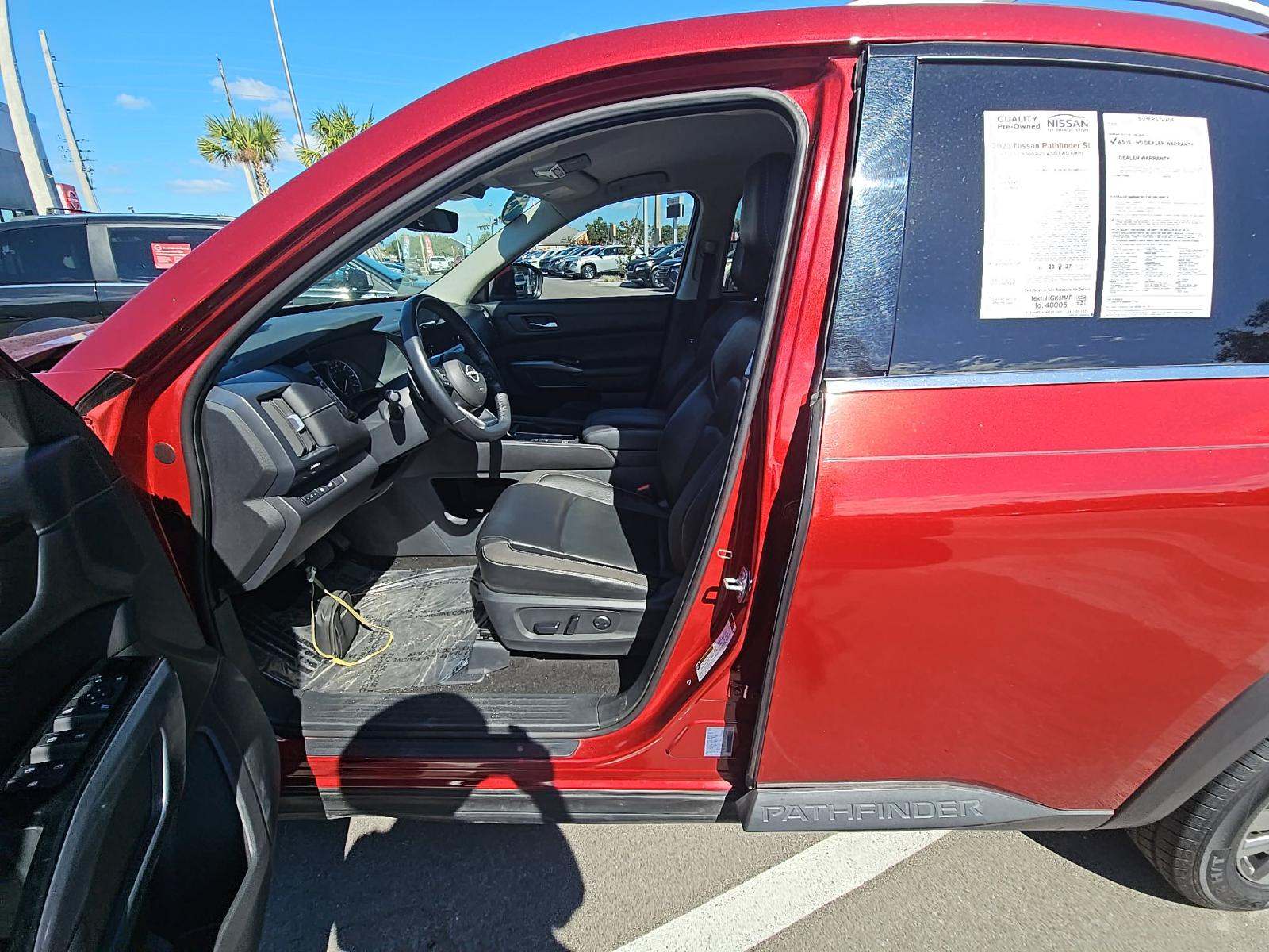 2023 Nissan Pathfinder SL FWD