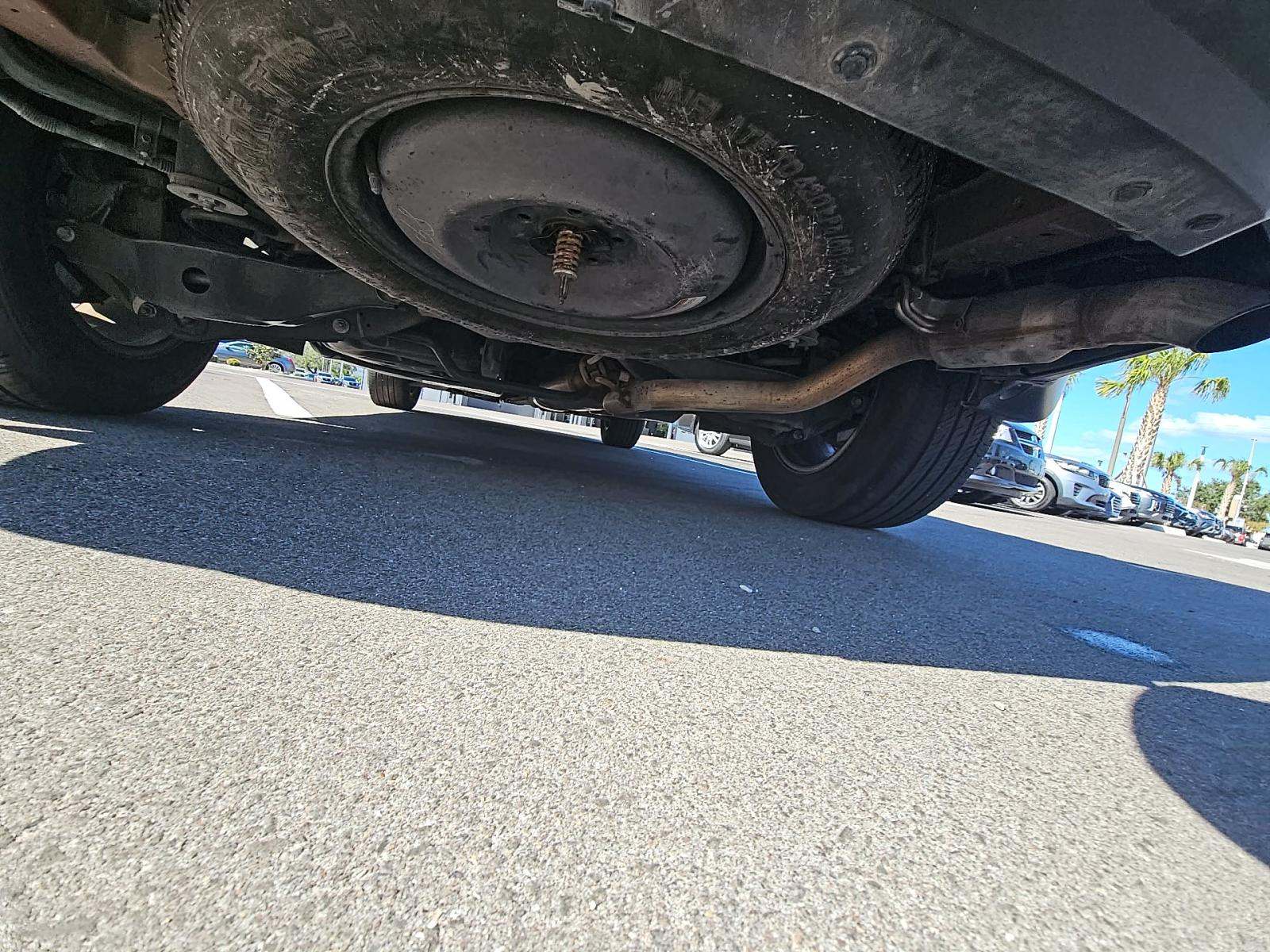 2023 Nissan Pathfinder SL FWD