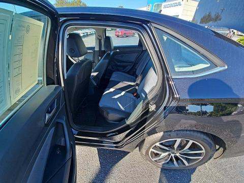 2025 Volkswagen Jetta 1.5T SE FWD