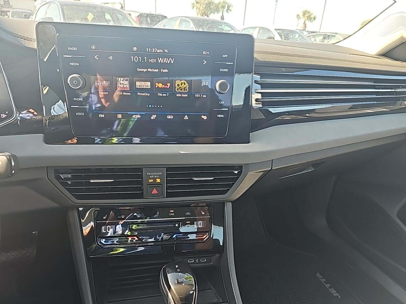 2025 Volkswagen Jetta 1.5T SE FWD