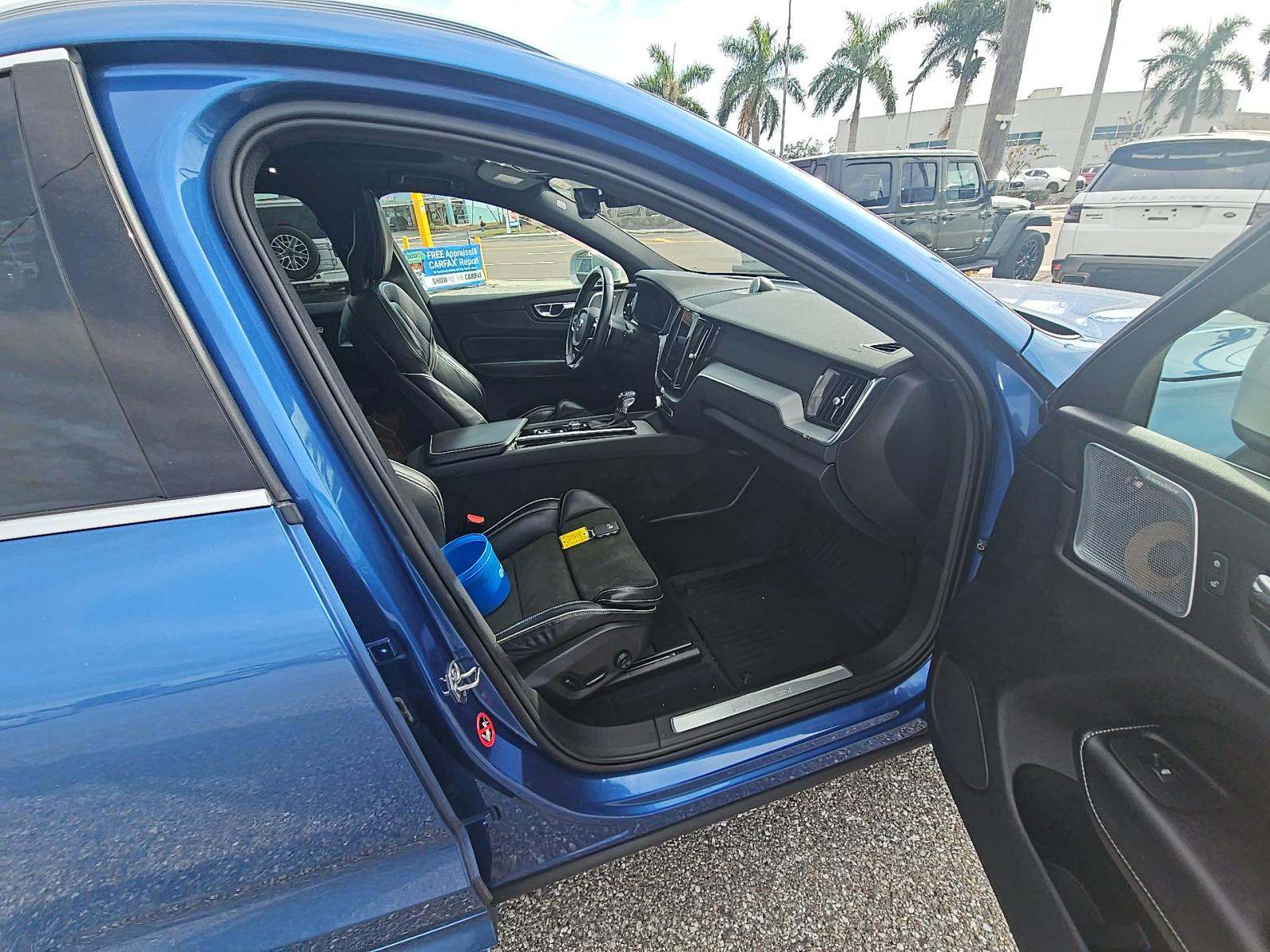 2018 Volvo XC60 T6 R-Design AWD