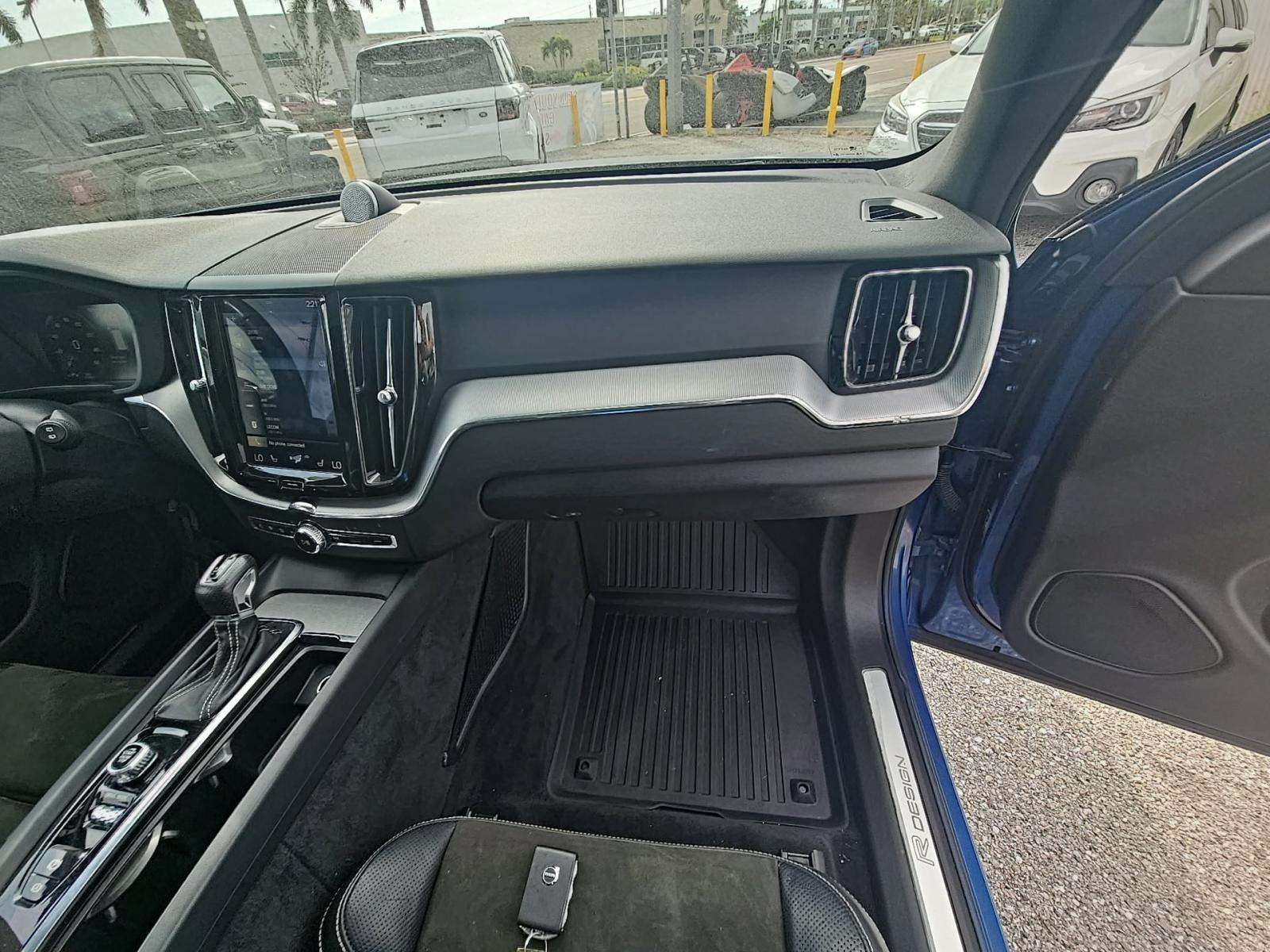 2018 Volvo XC60 T6 R-Design AWD