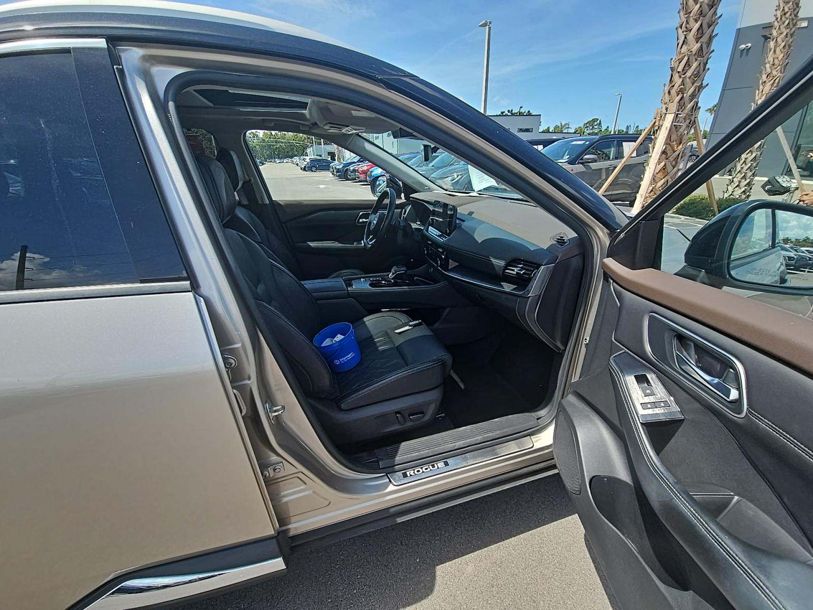 2022 Nissan Rogue Platinum FWD