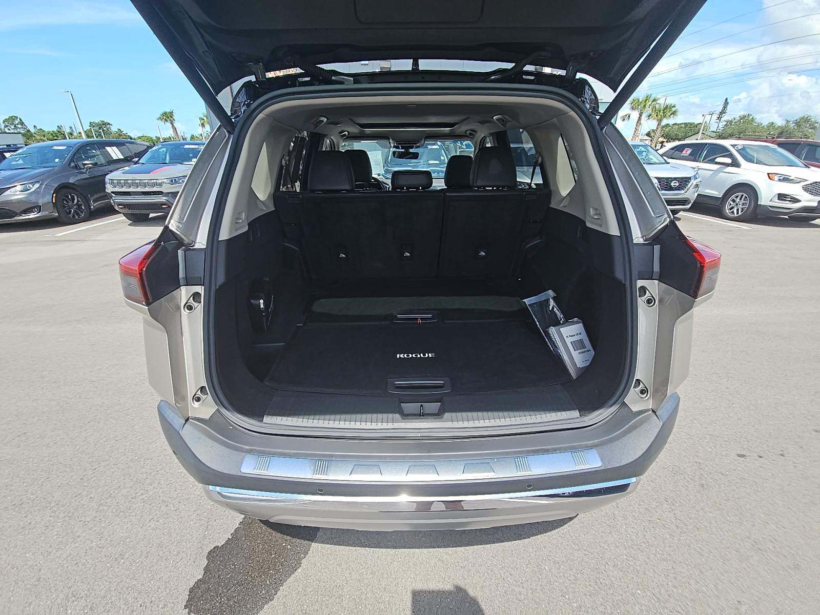 2022 Nissan Rogue Platinum FWD