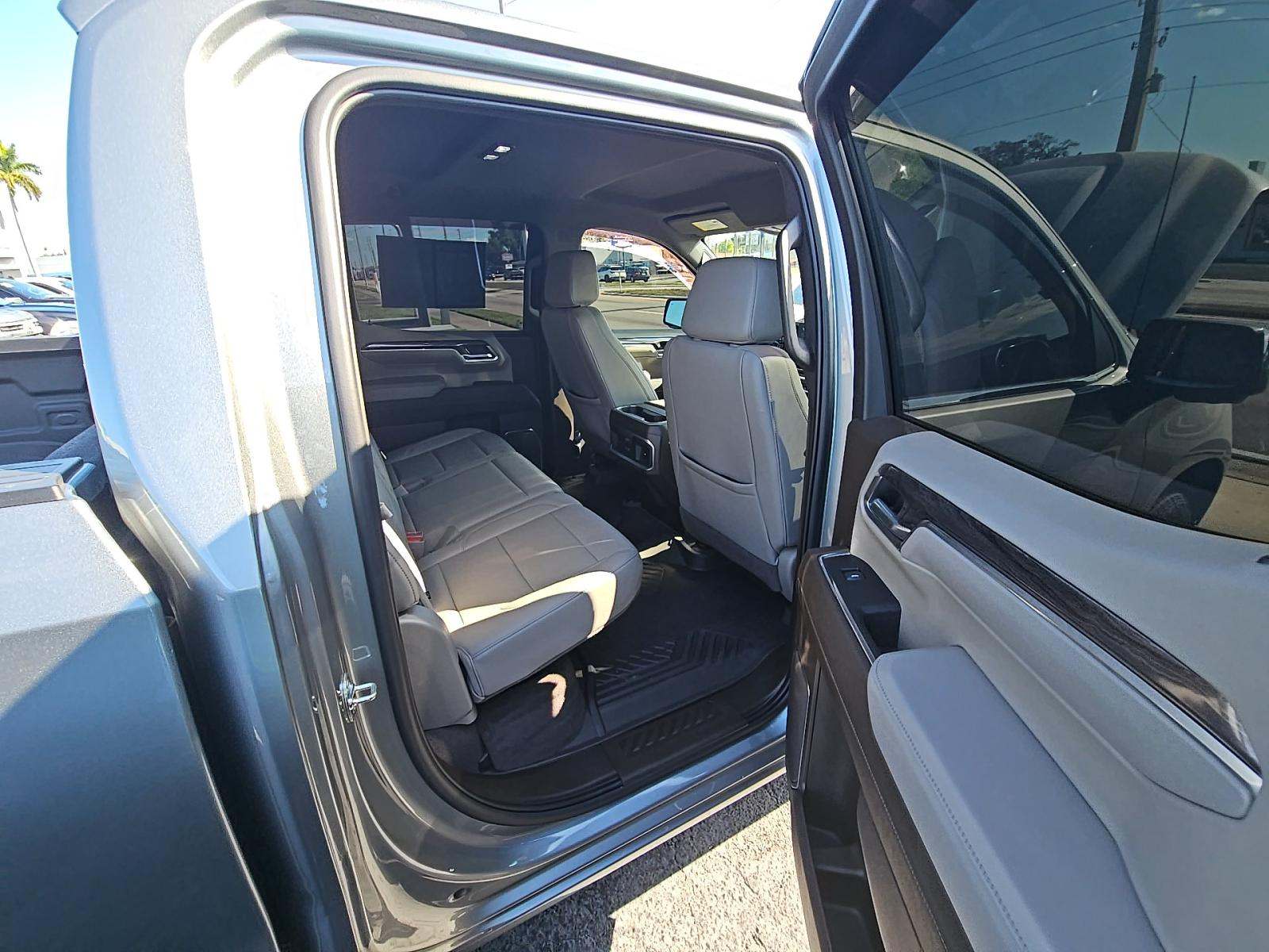 2025 Chevrolet Silverado 1500 LTZ AWD