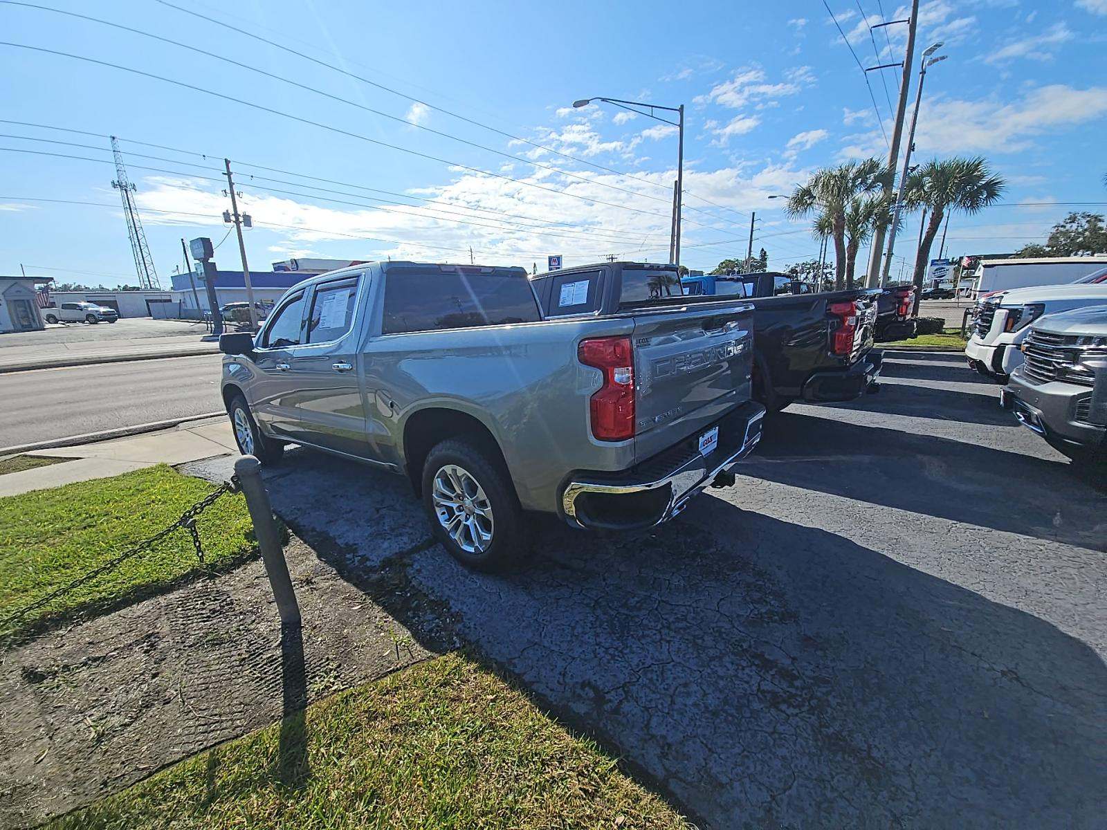 2025 Chevrolet Silverado 1500 LTZ AWD