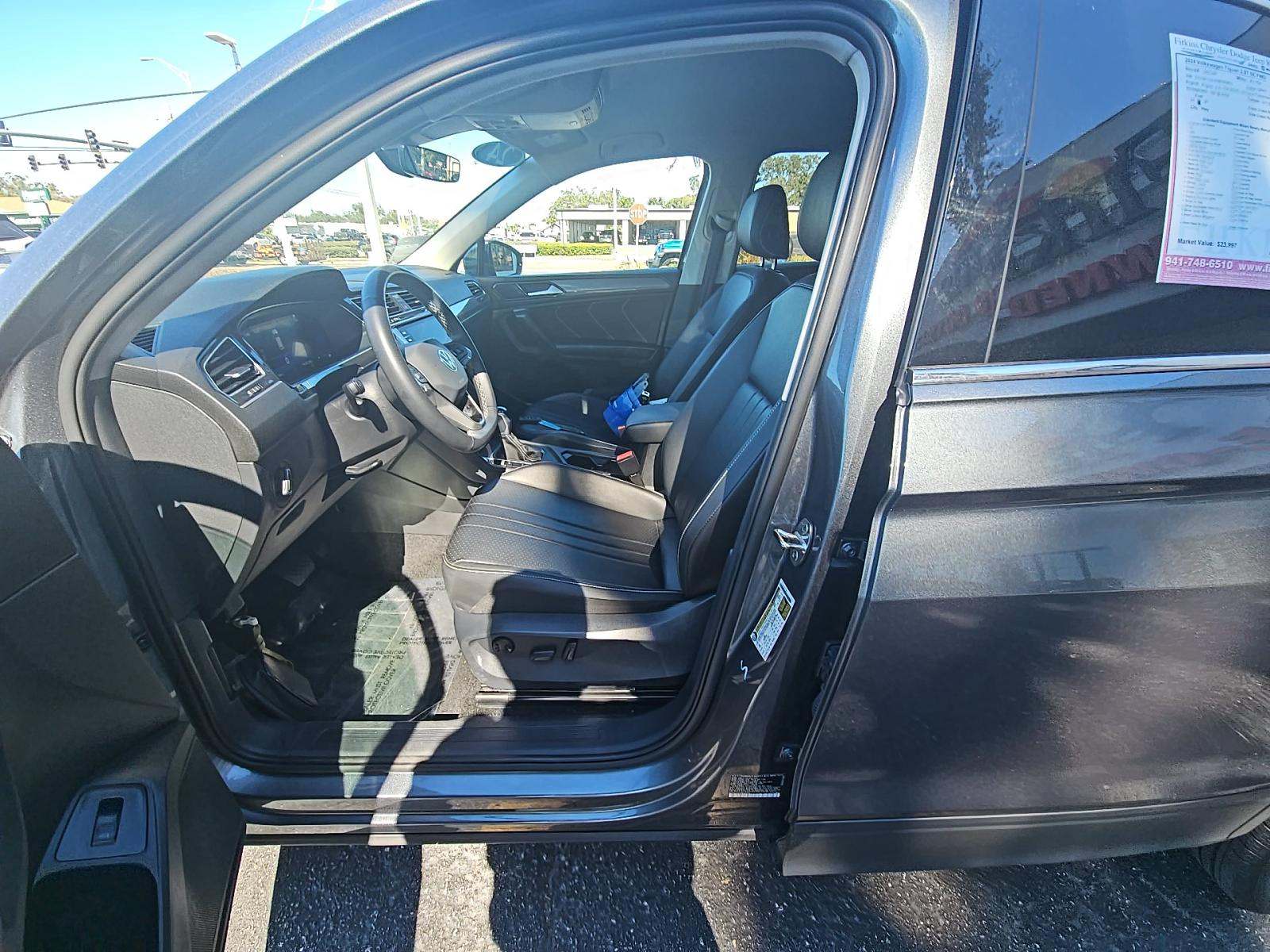 2024 Volkswagen Tiguan 2.0T SE FWD