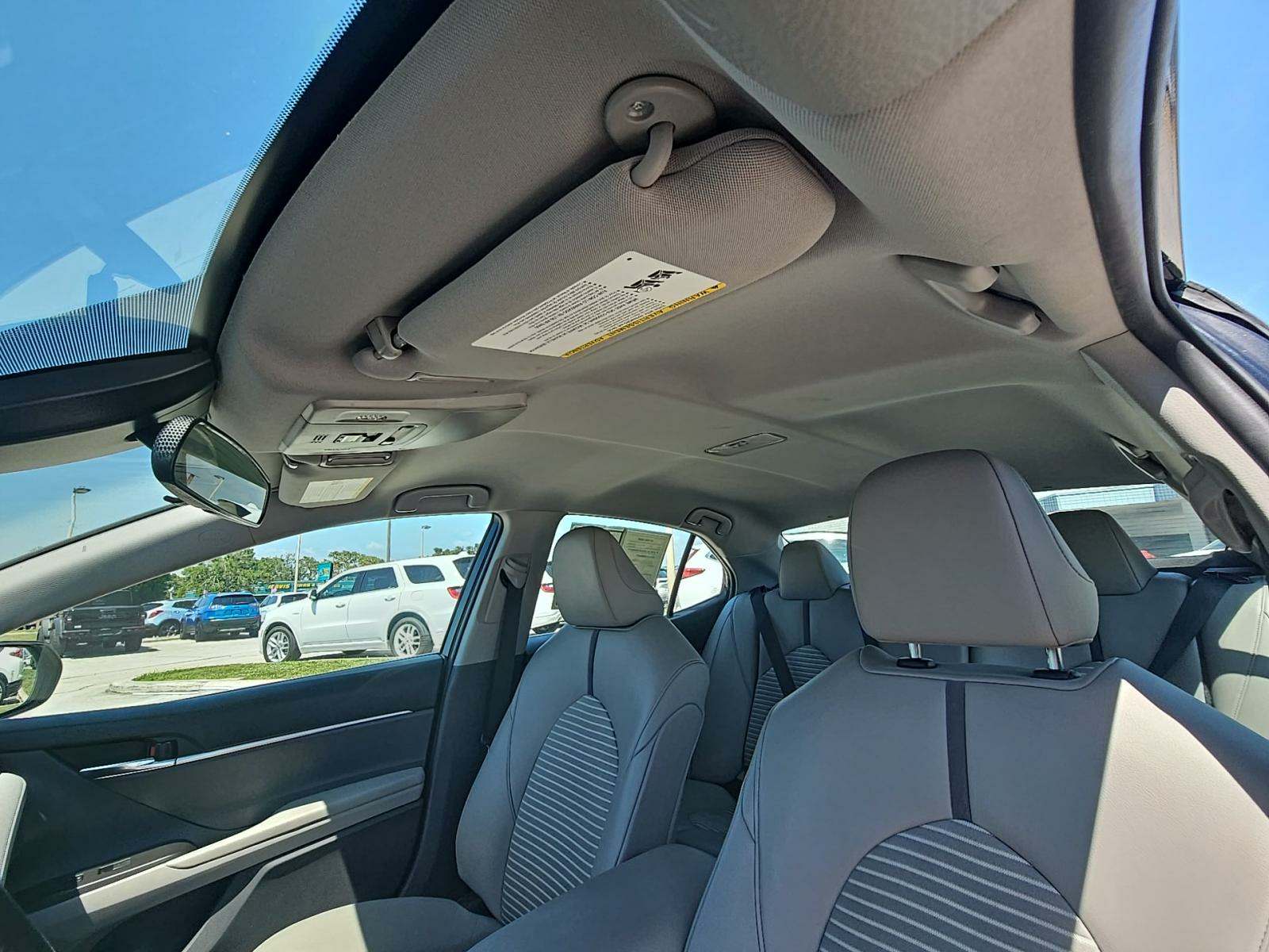 2022 Toyota Camry SE FWD