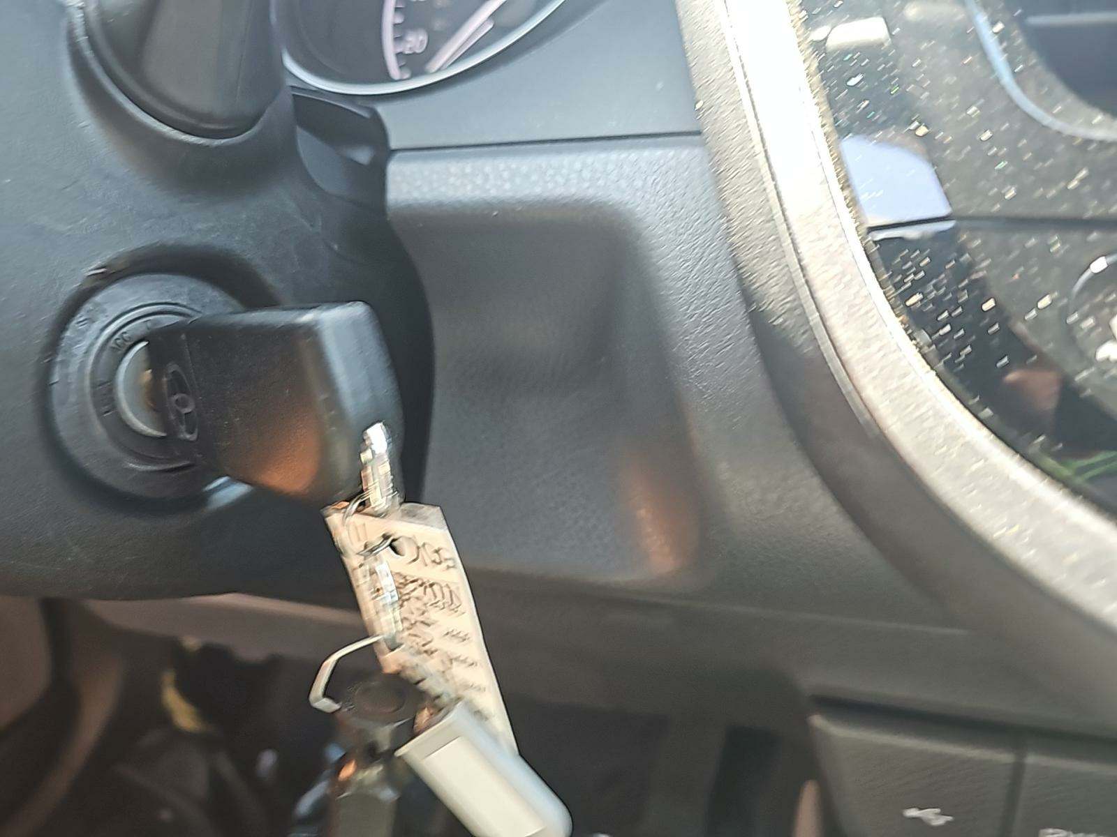 2022 Toyota Camry SE FWD