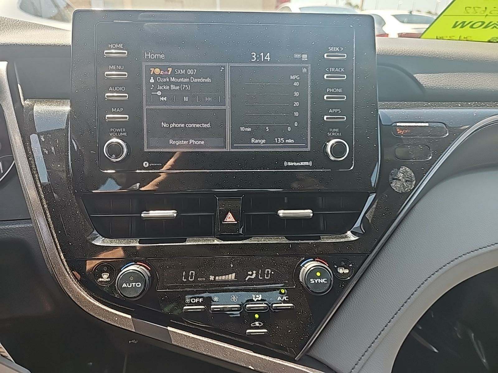 2022 Toyota Camry SE FWD