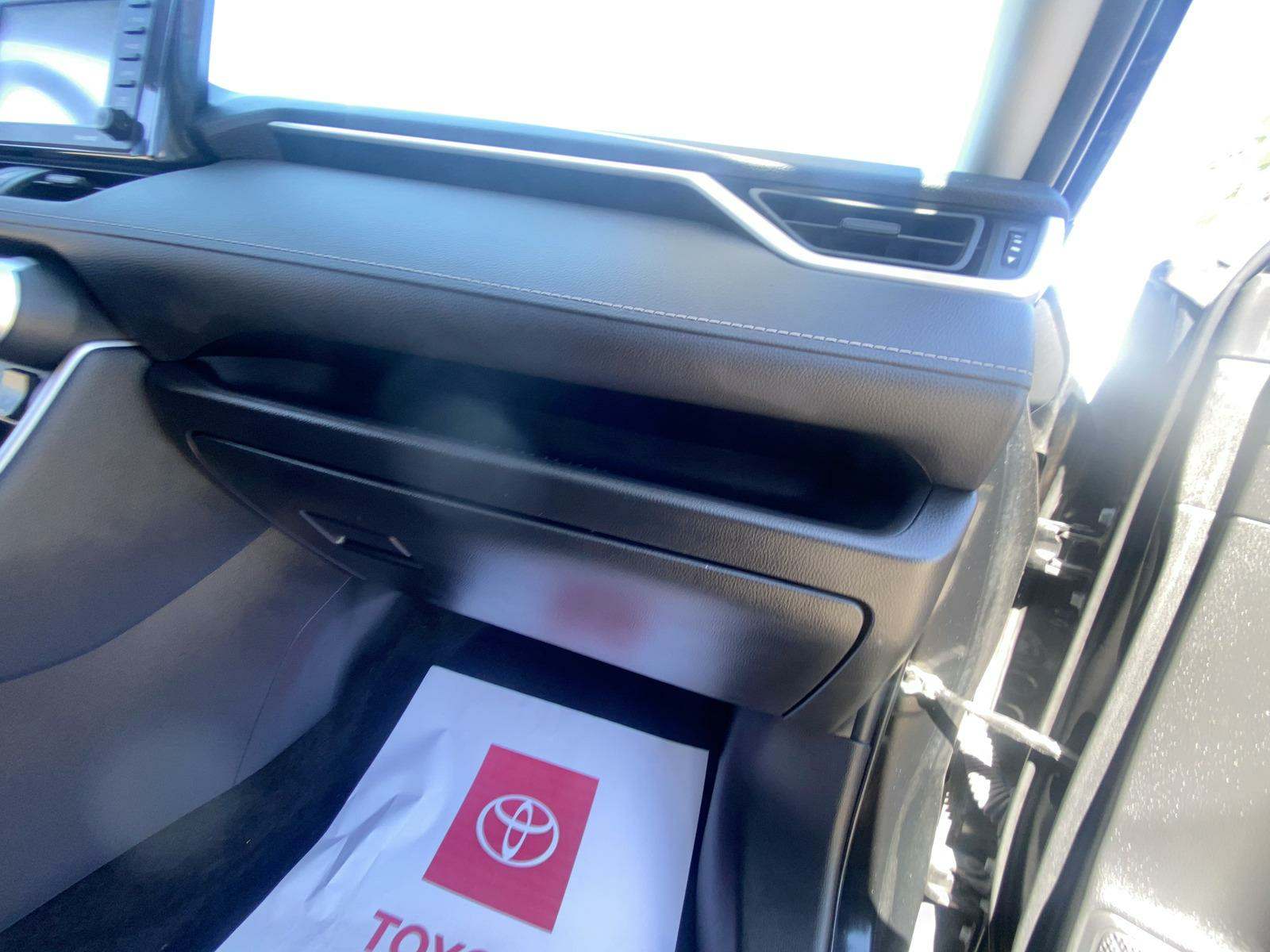 2021 Toyota RAV4 XLE FWD