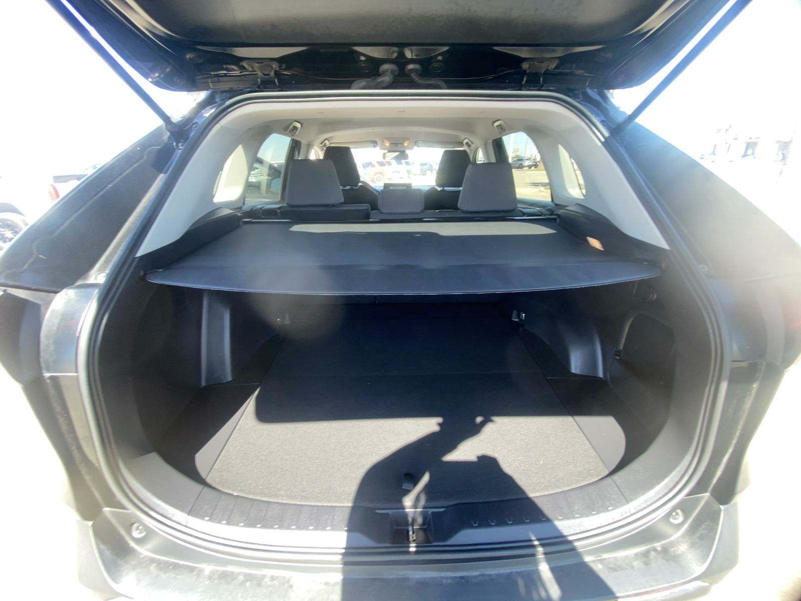 2021 Toyota RAV4 XLE FWD