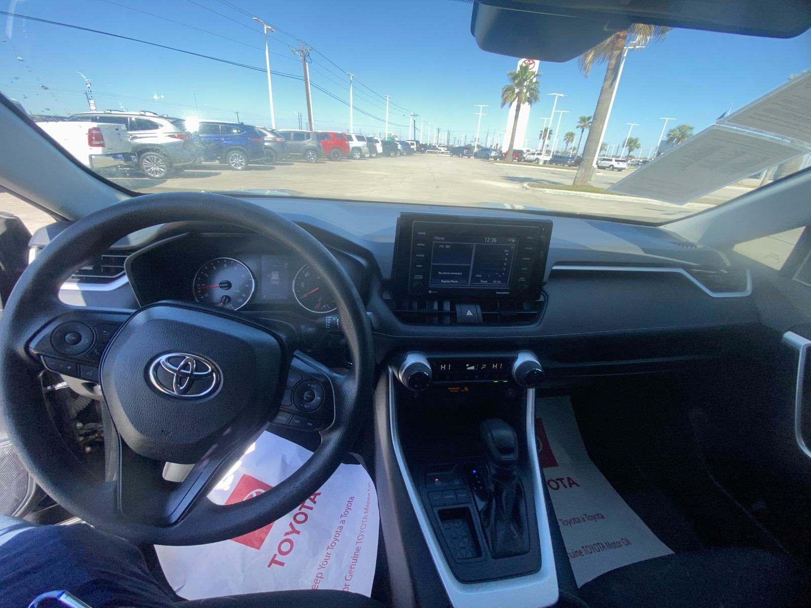 2021 Toyota RAV4 XLE FWD