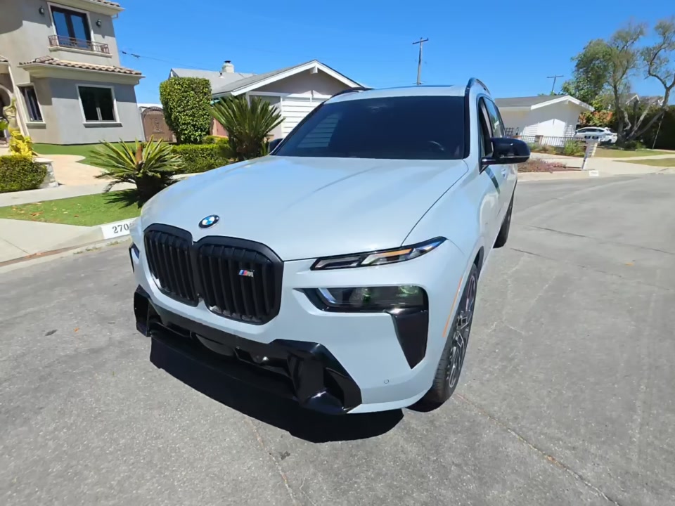 2024 BMW X7 M60i AWD