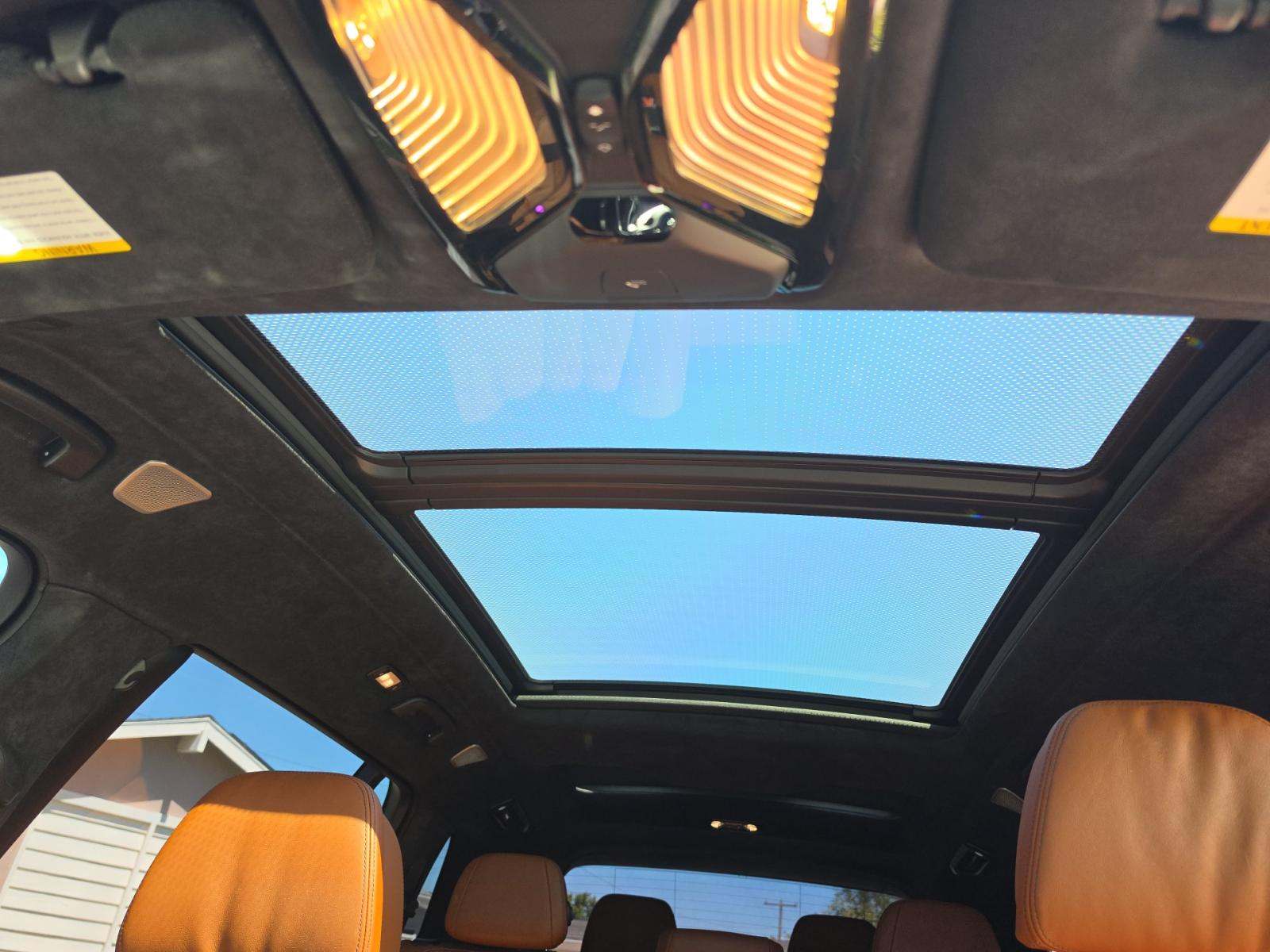 2024 BMW X7 M60i AWD