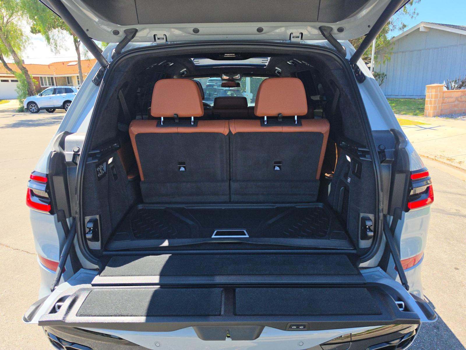 2024 BMW X7 M60i AWD