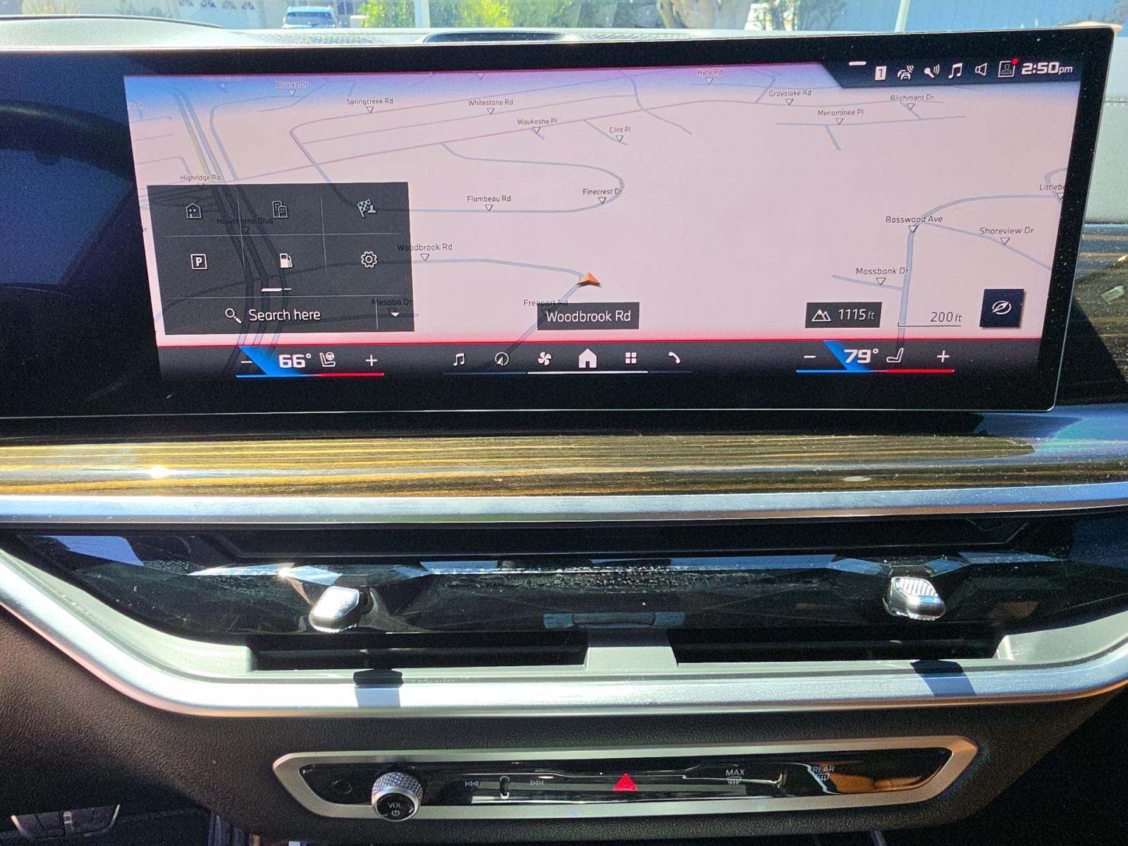 2024 BMW X7 M60i AWD