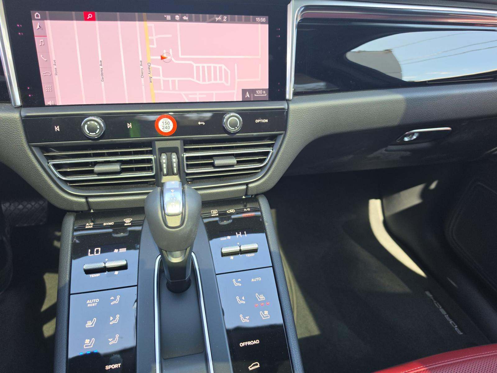 2025 Porsche Macan Base AWD