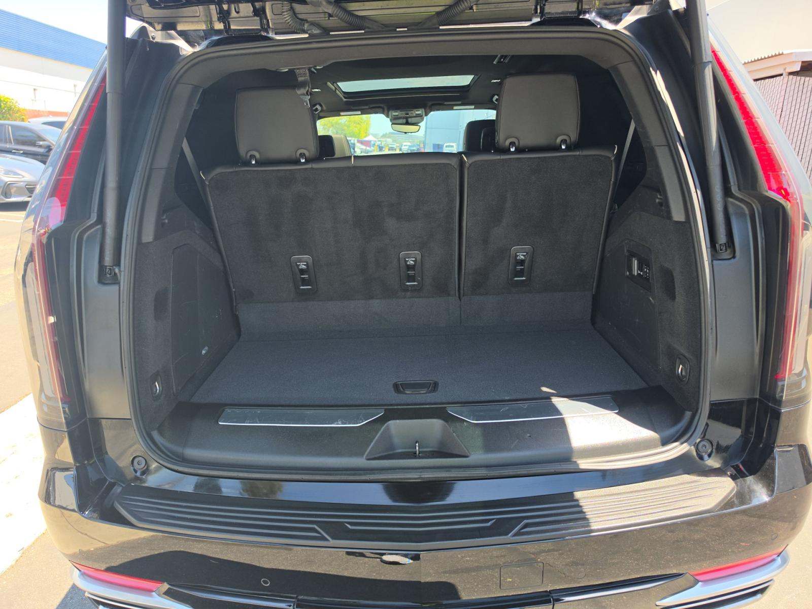 2023 Cadillac Escalade Premium Luxury RWD