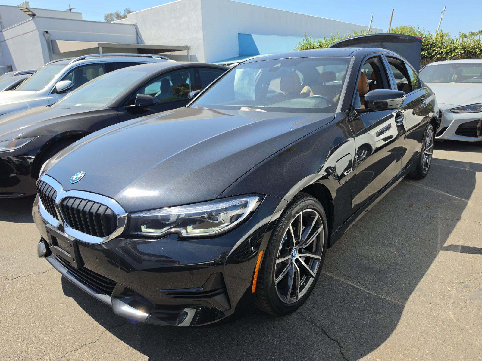 2022 BMW 3 Series 330e RWD