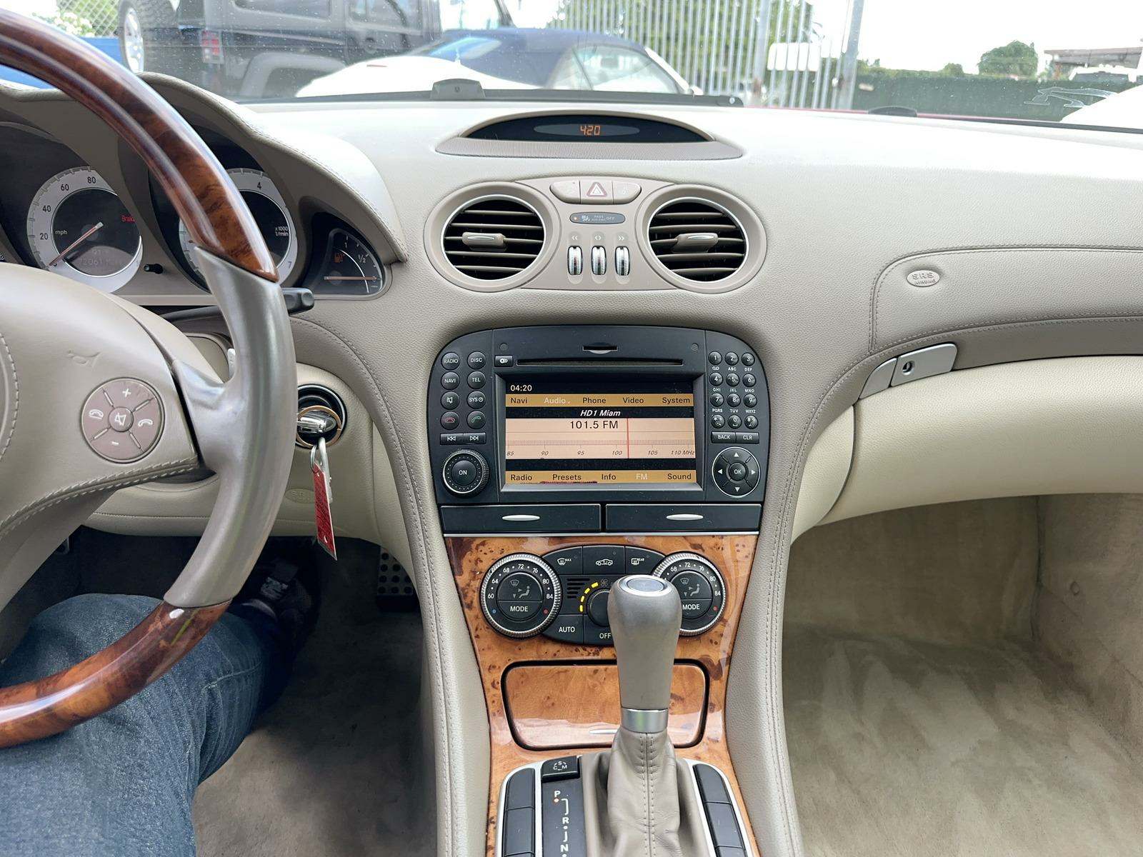 2011 Mercedes-Benz SL-Class SL 550 RWD