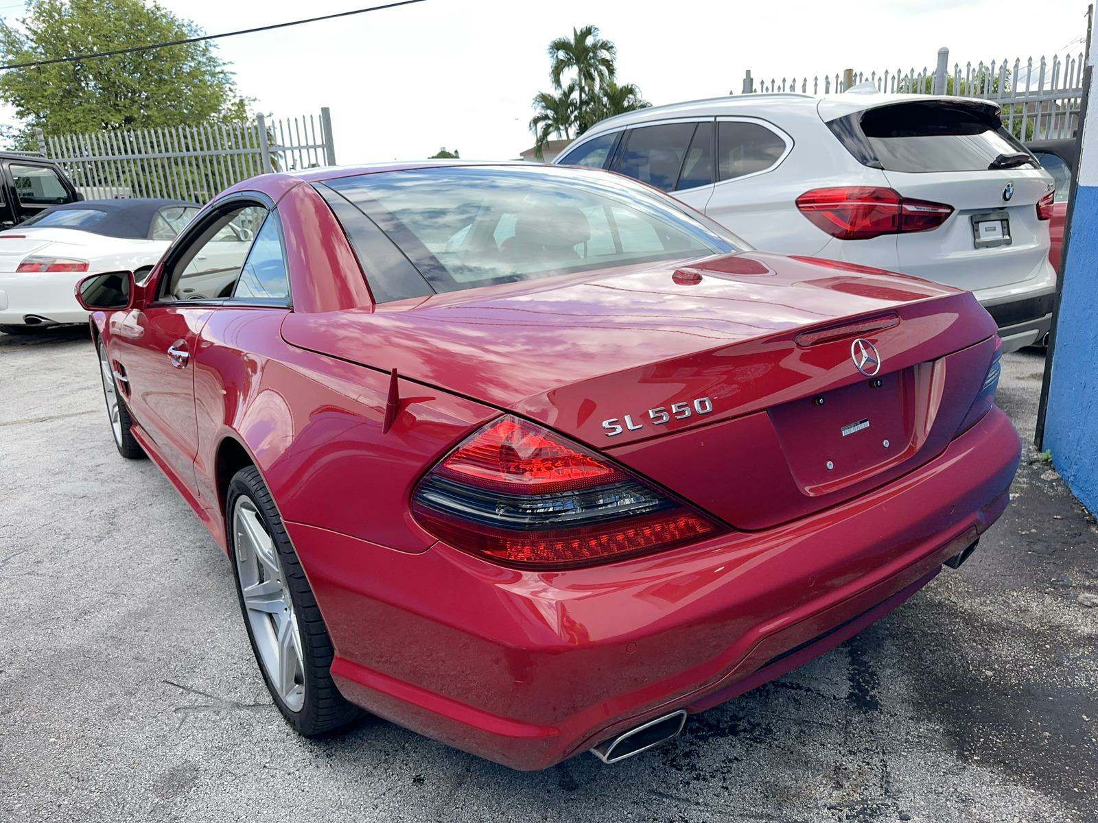 2011 Mercedes-Benz SL-Class SL 550 RWD