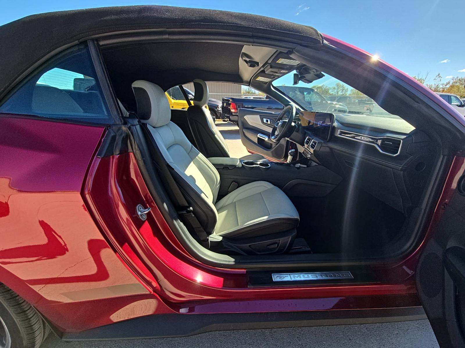 2025 Ford Mustang EcoBoost Premium RWD