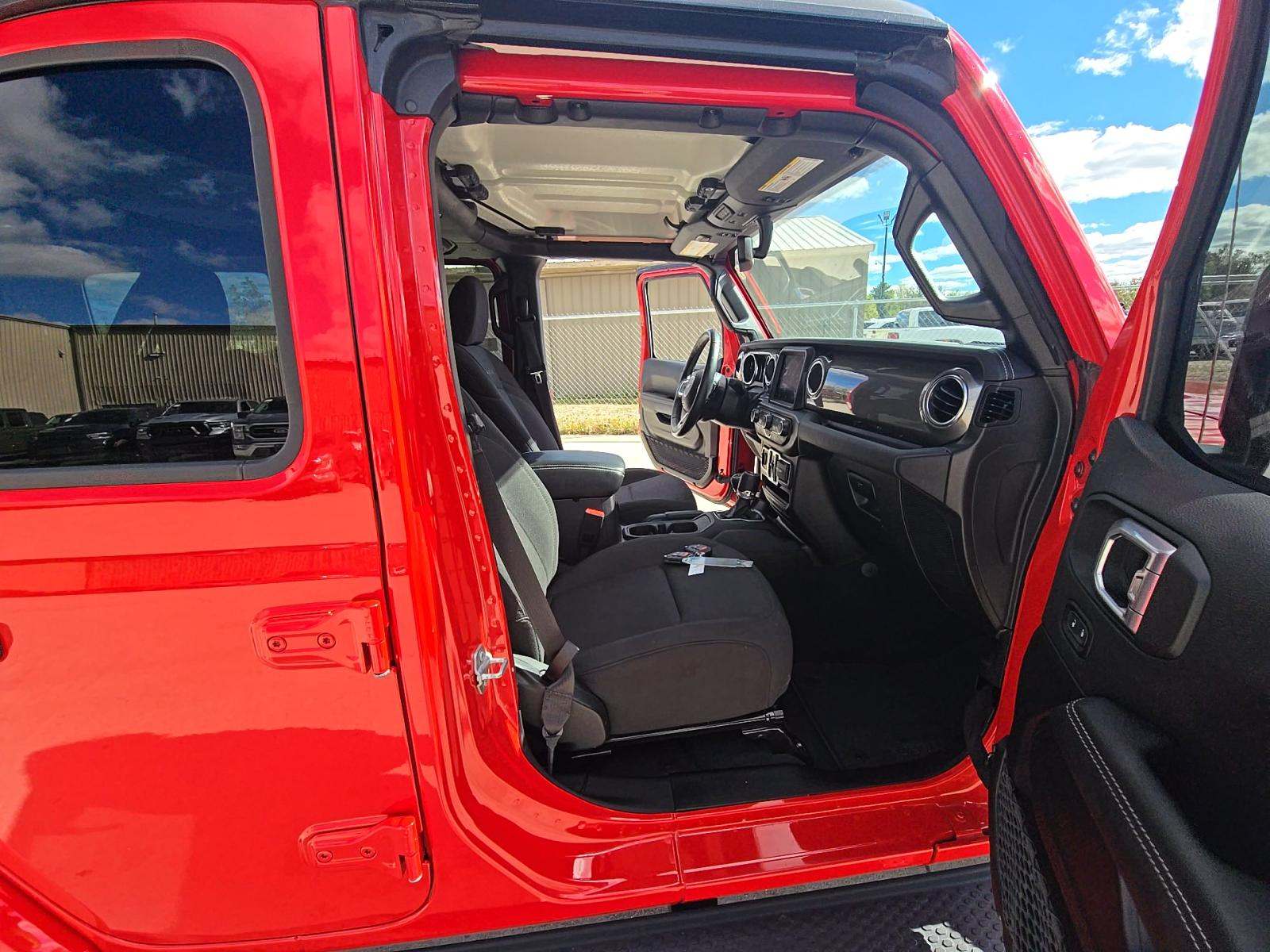 2023 Jeep Wrangler Sahara AWD