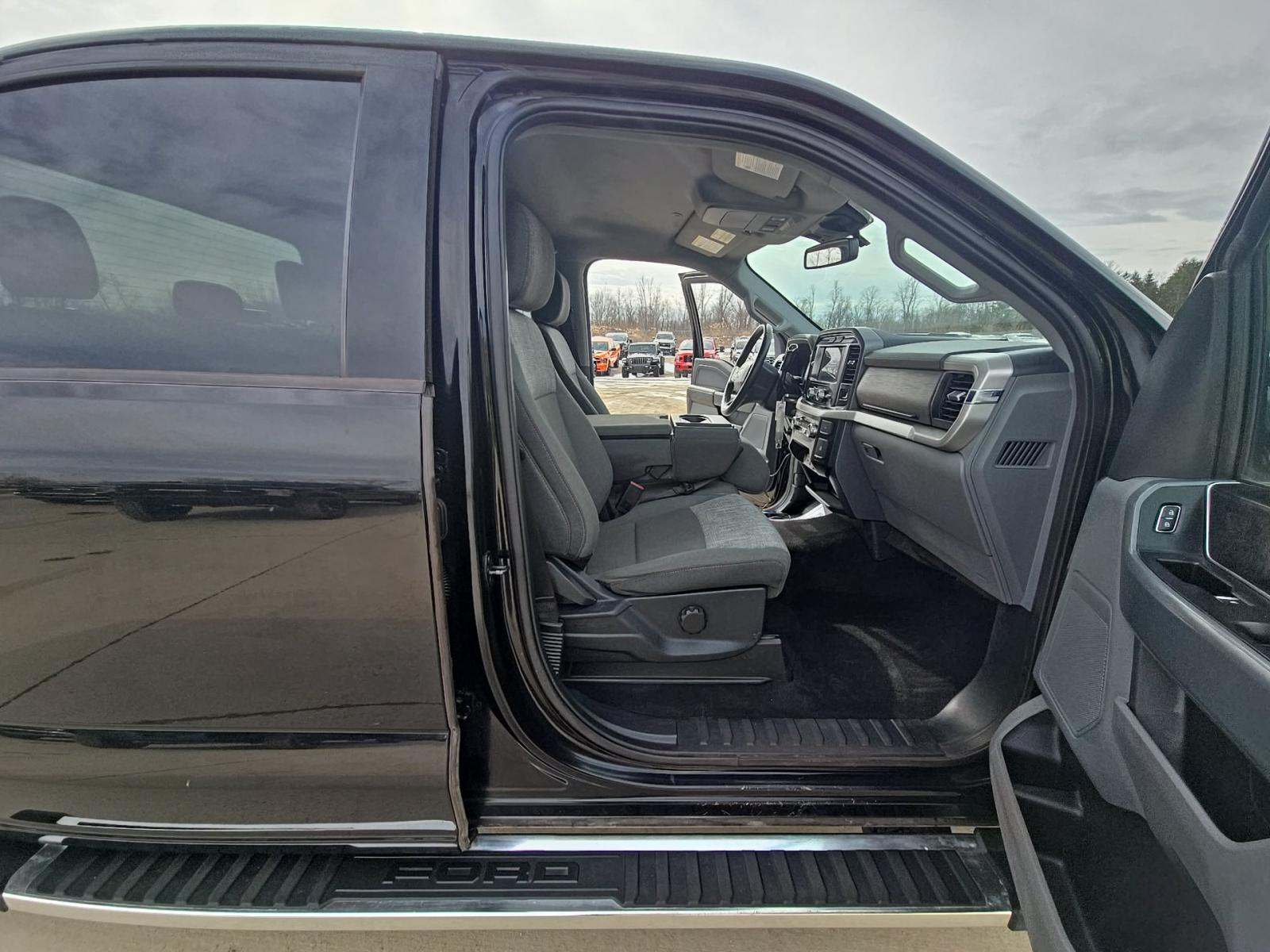 2023 Ford F-150 XLT AWD