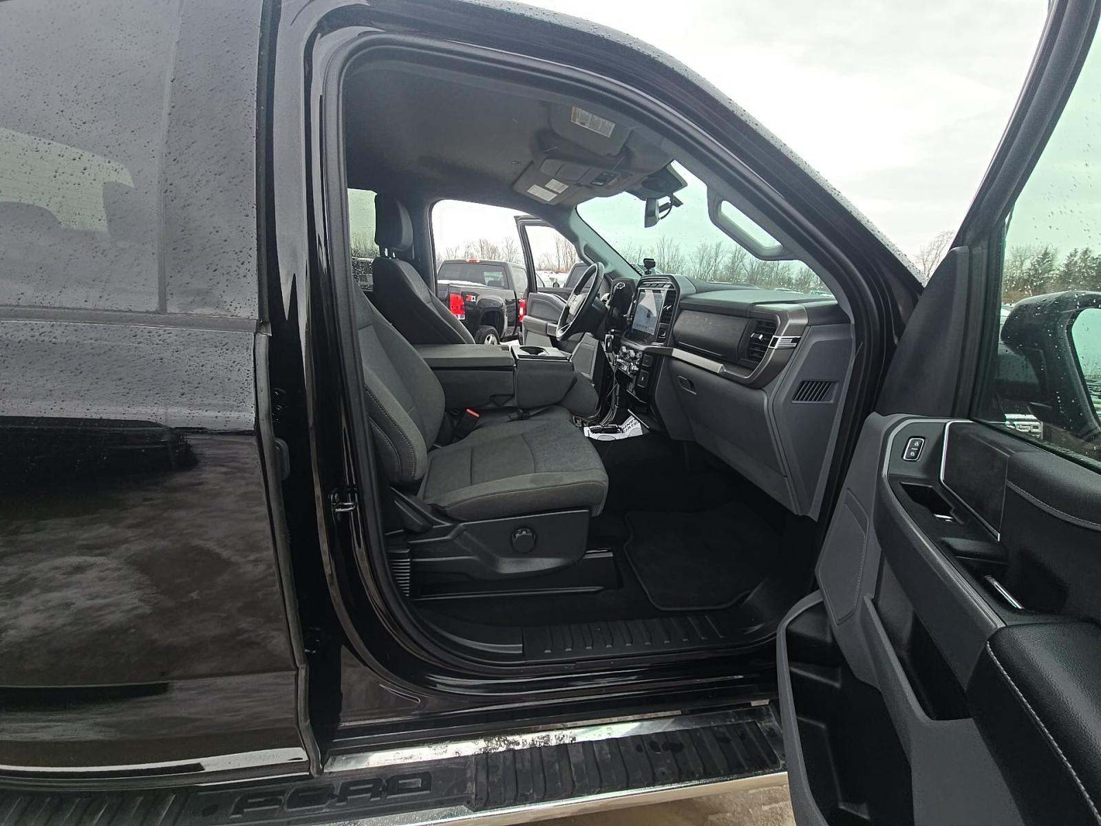 2024 Ford F-150 XLT AWD