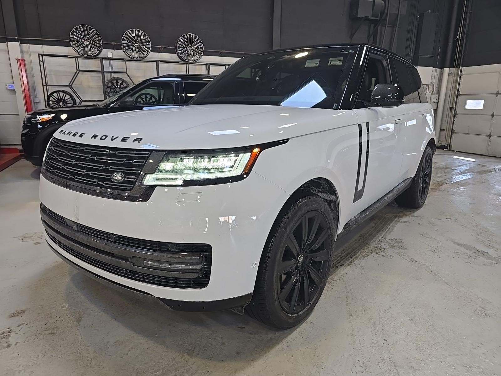 2025 Land Rover Range Rover Plug-In Hybrid SE AWD