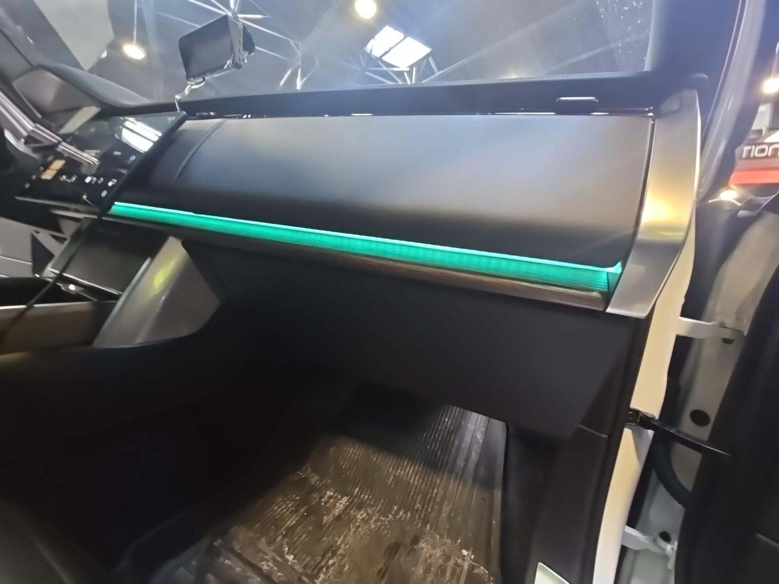 2025 Land Rover Range Rover Plug-In Hybrid SE AWD