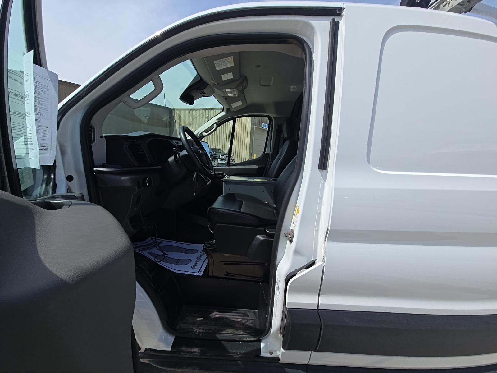 FORD TRANSIT 150 - 2