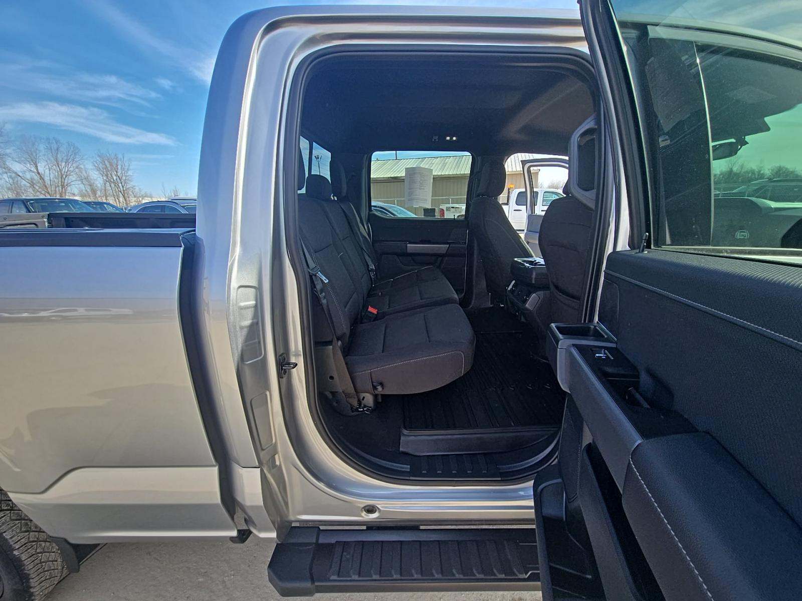 2025 Ford F-150 XLT AWD