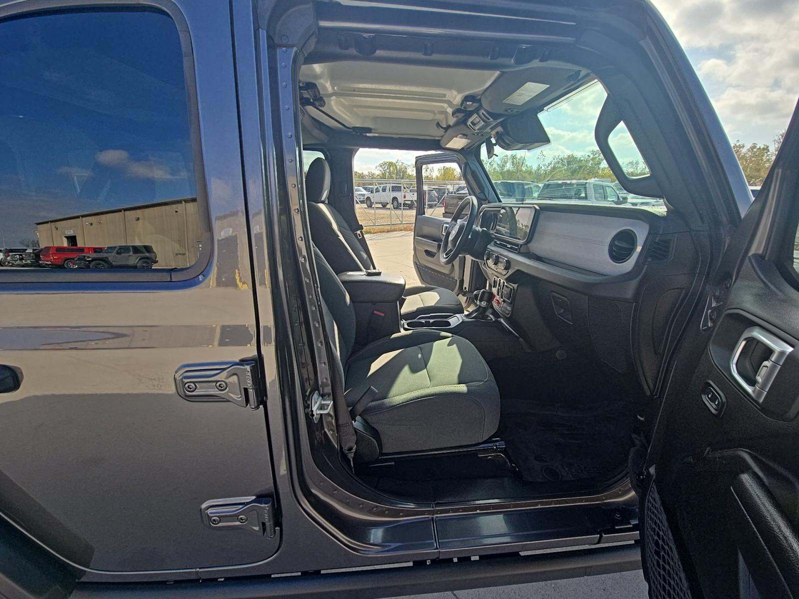 2024 Jeep Wrangler Willys AWD