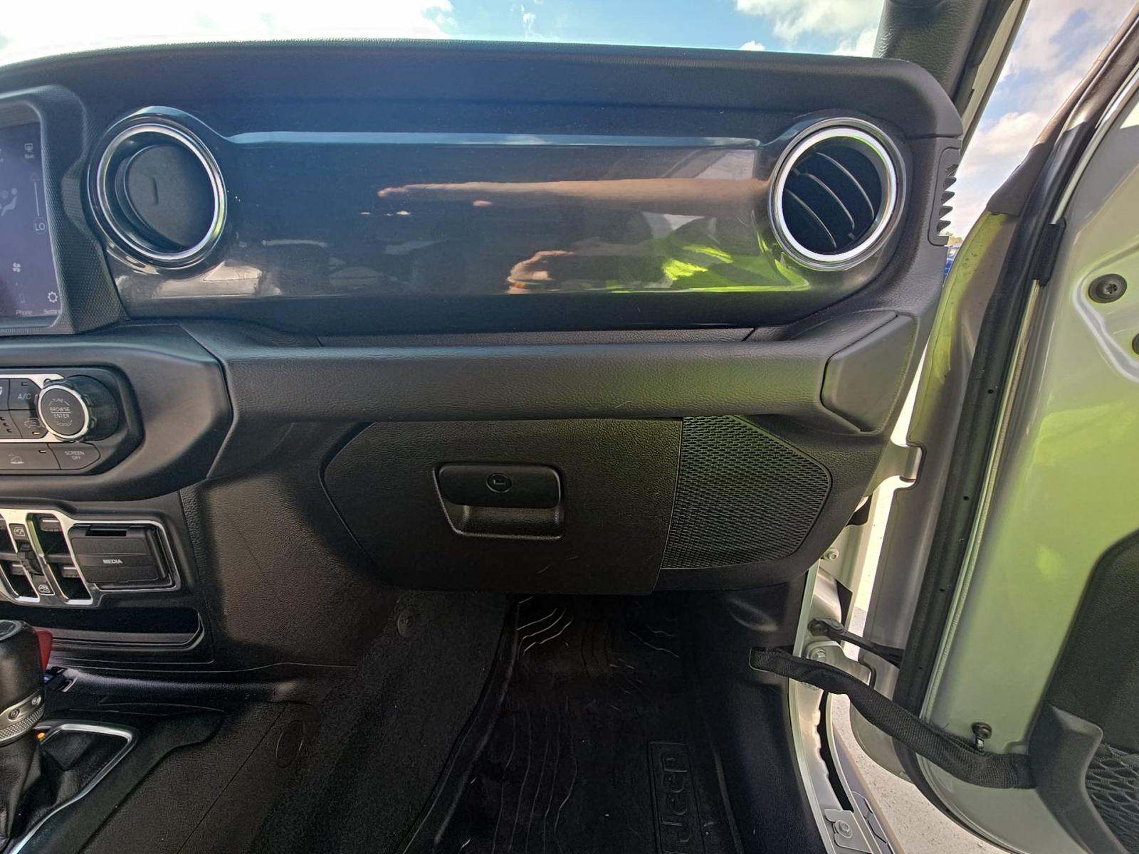 2022 Jeep Wrangler Unlimited Sahara Altitude Edition AWD