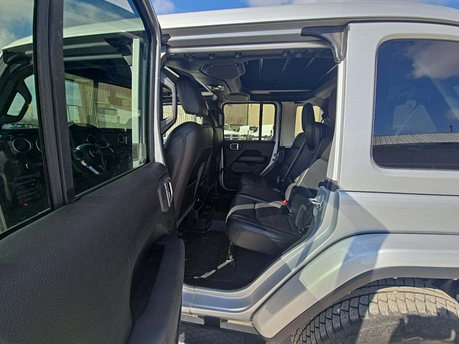 2022 Jeep Wrangler Unlimited Sahara Altitude Edition AWD