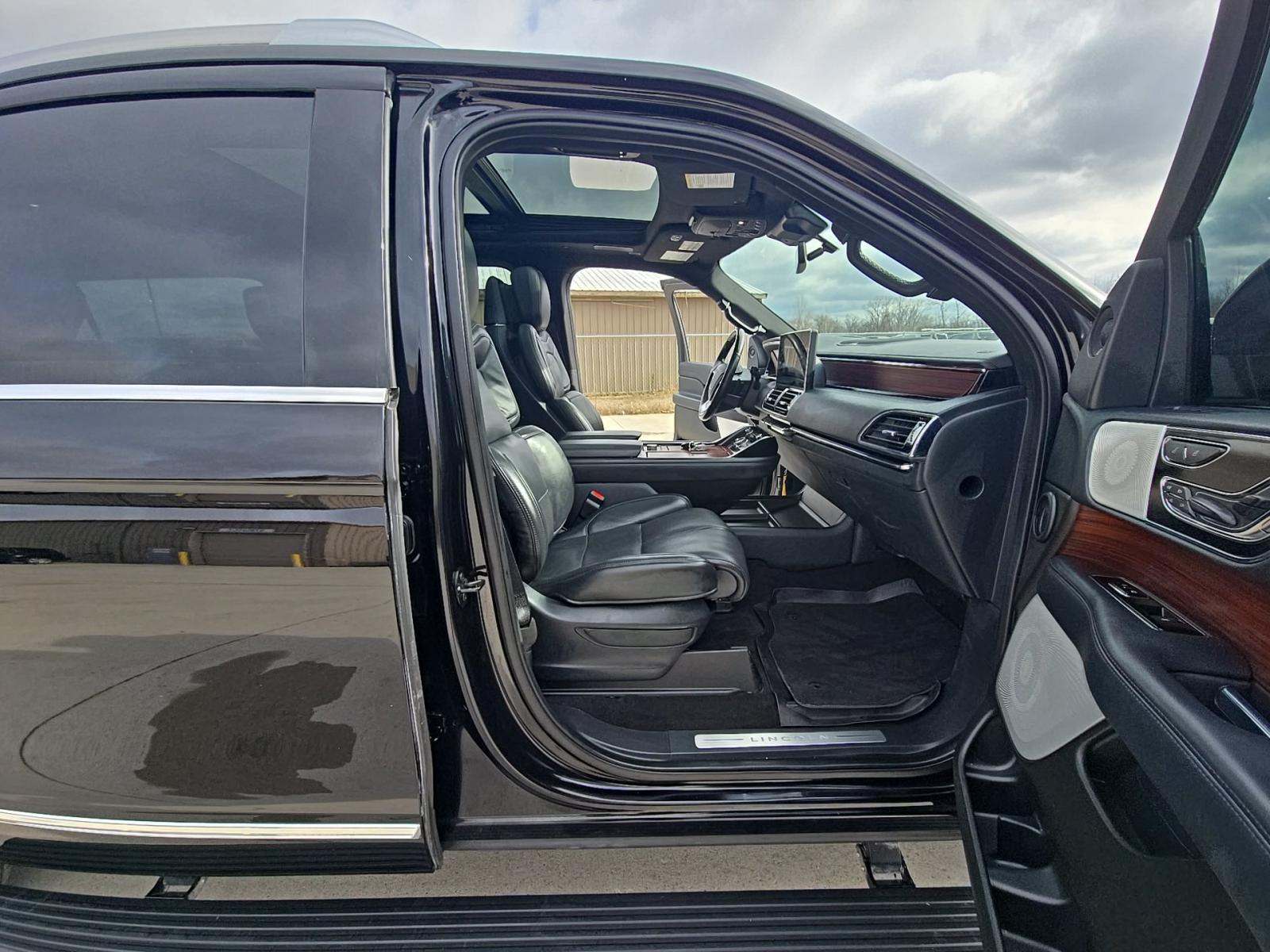 2023 Lincoln Navigator L Reserve AWD