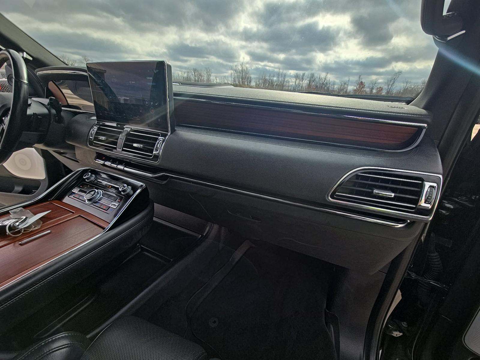 2023 Lincoln Navigator L Reserve AWD