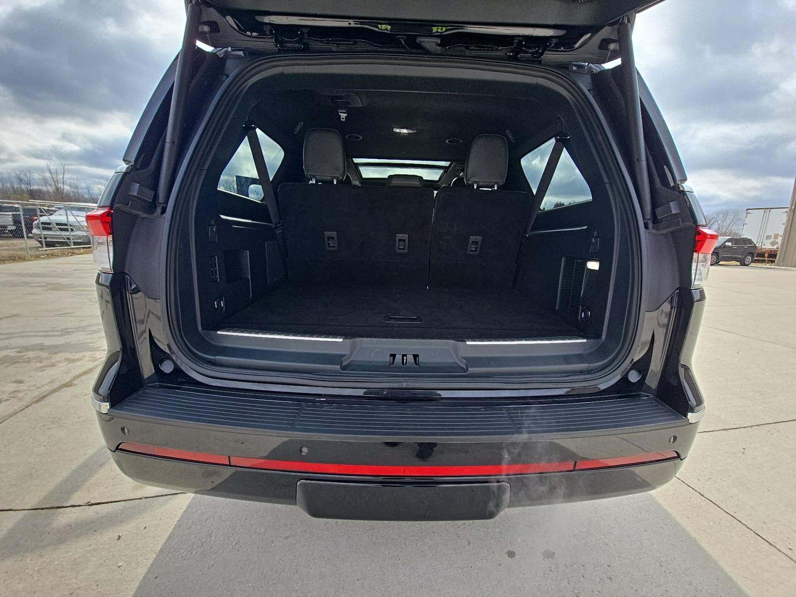 2023 Lincoln Navigator L Reserve AWD